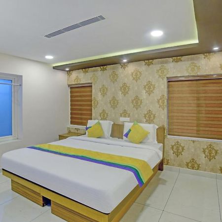 Treebo Trip Majestic Inn Thampanoor تريفِندرم المظهر الخارجي الصورة