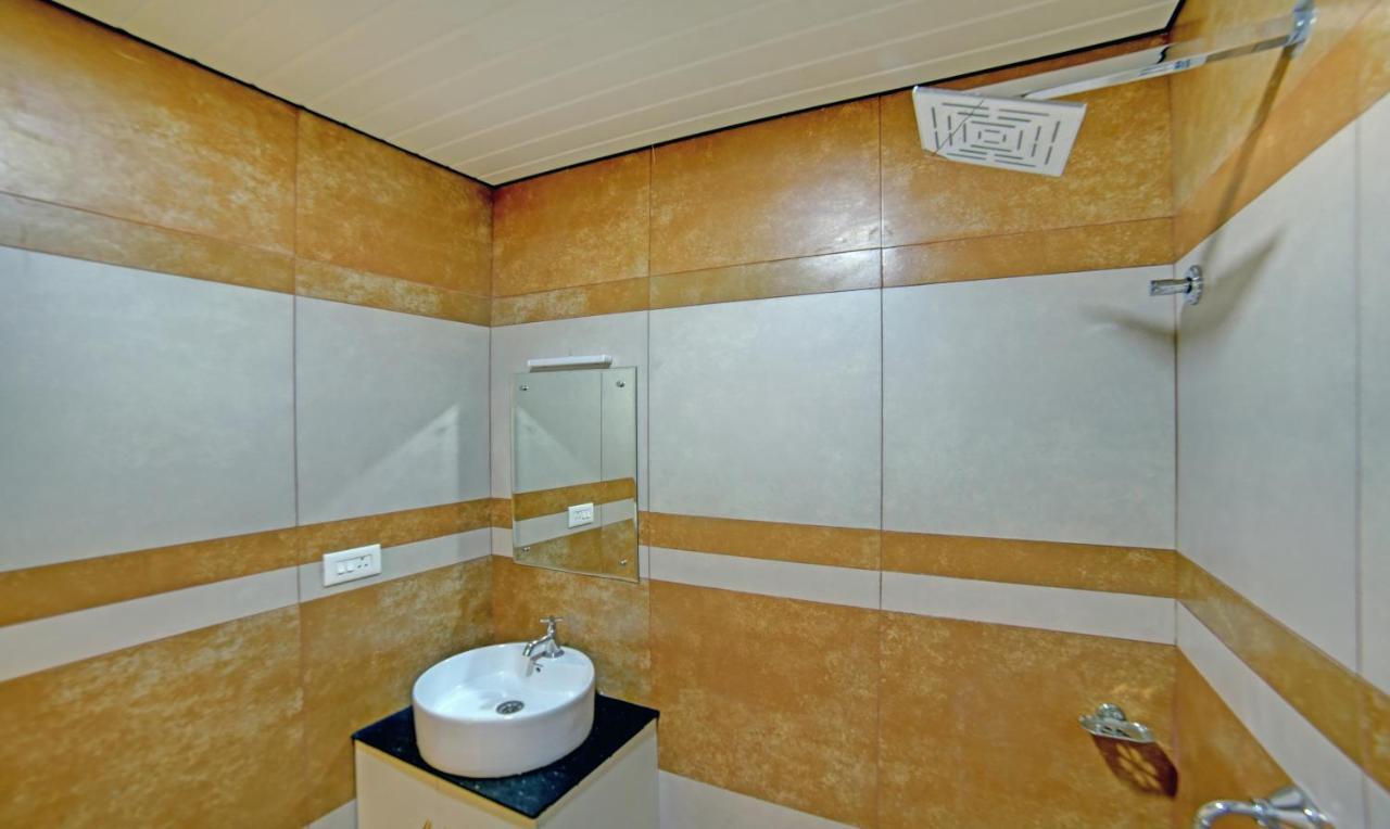 Treebo Trip Majestic Inn Thampanoor تريفِندرم المظهر الخارجي الصورة